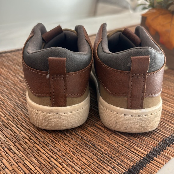 Carter’s Toddler Boots (9C) - Picture 3 of 3